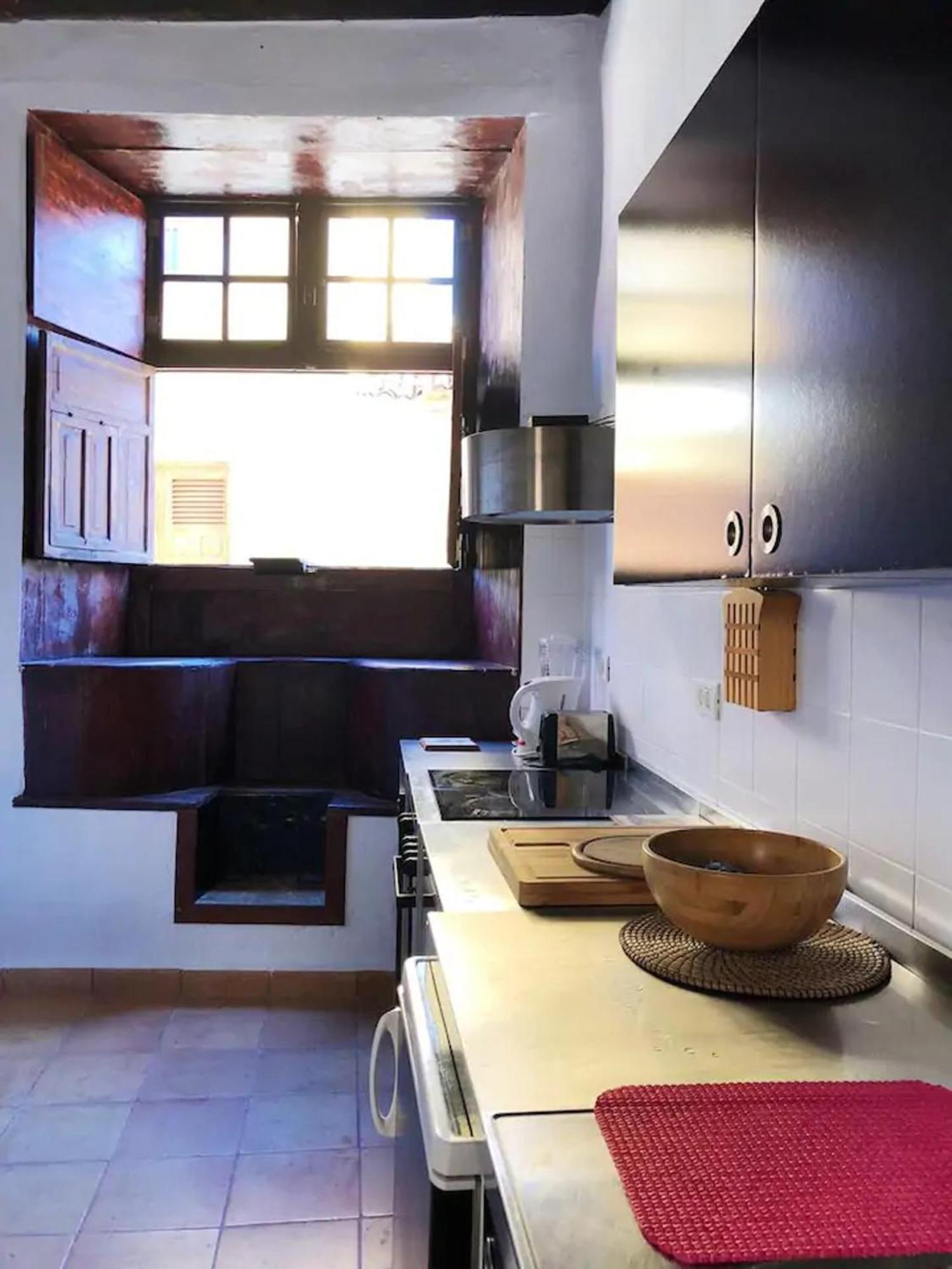 Elegant Studio In The Heart Of Garachico 100 Sqm Parking Available Apartment Exterior photo